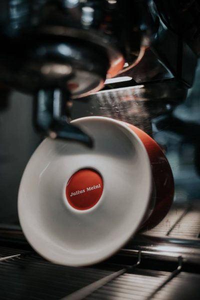 La pas prin București: zona Drumul Taberei / The Corner Bistro