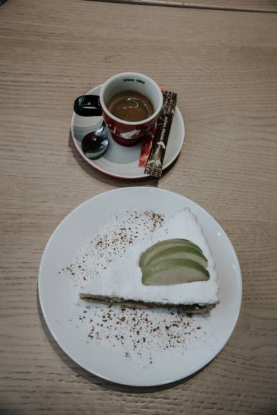 La pas prin București: zona Drumul Taberei / The Corner Bistro